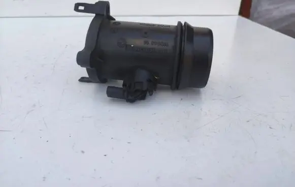 BMW 1 E81 E87 Mass air flow meter 8506359 11884414