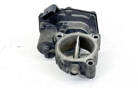 BMW 5 F10 F11 Throttle valve 7810752 13547810752 50836903