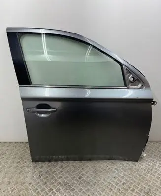 Mitsubishi Outlander Front door
