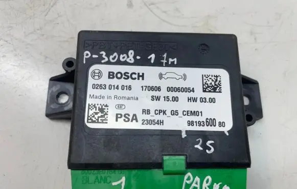 Peugeot 3008 II Parking PDC control unit/module 9819360080
