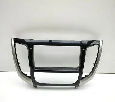 Mitsubishi L200 Radio/GPS head unit trim 8002B808ZZ
