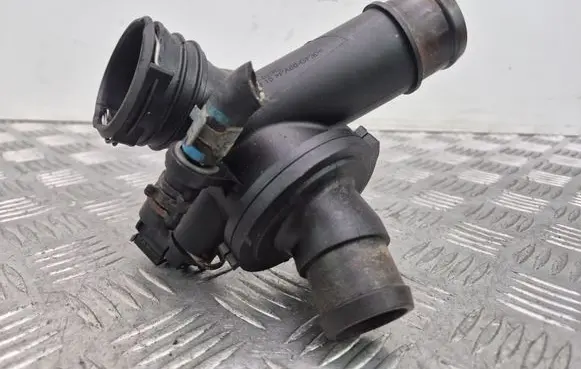 Mercedes-Benz E W212 Thermostat/thermostat housing A6512000615