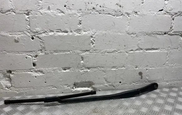 BMW 7 G11 G12 Front wiper blade arm 9463860