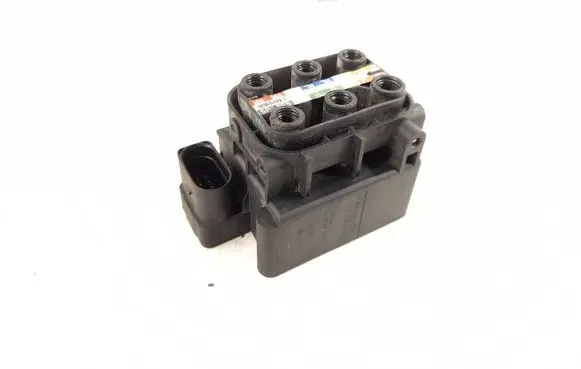 Mercedes-Benz GLS X166 Air suspension valve block 2123200358 2513200058