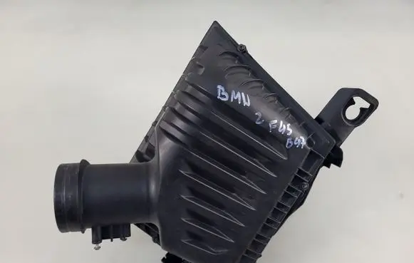 BMW 2 F45 Air filter box 8513916