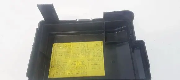 KIA Carens II Fuse box set 919501D140 91950-1D140