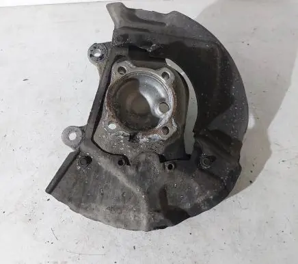 BMW 5 E60 E61 Front wheel hub spindle knuckle 6760954