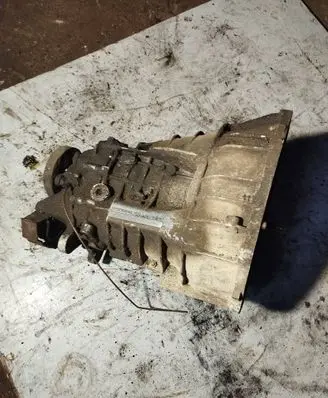 Mercedes-Benz 190 W201 Manual 5 speed gearbox r1232611101 12326111
