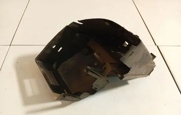 Peugeot 307 Fuse box cover 9634367880