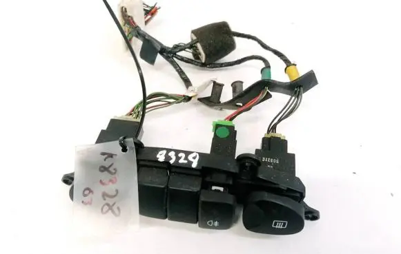 Hyundai H-1, Starex, Satellite Windscreen/window heater switch 937554A120 93755-4A120