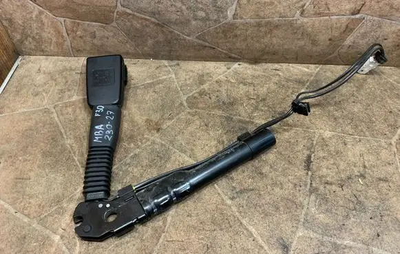 BMW 3 F30 F35 F31 Front seatbelt buckle 7259388
