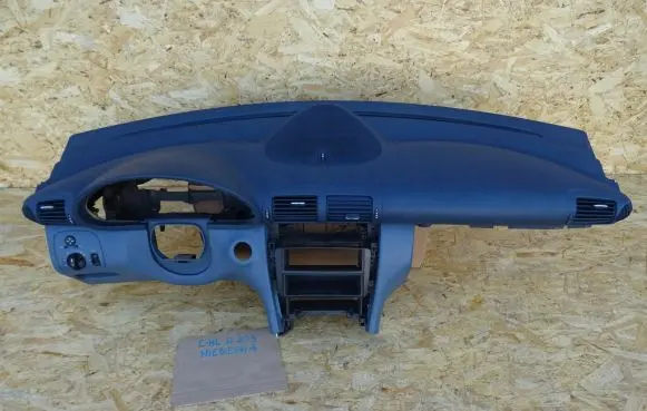Mercedes-Benz C W203 Dashboard