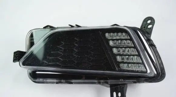 Volkswagen Polo VI Front fog light L9098865 L90115238
