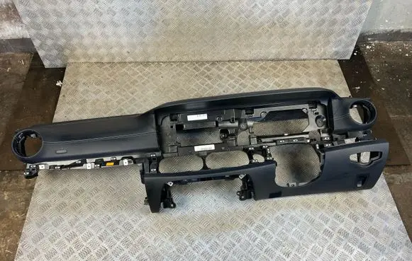 Mercedes-Benz E W213 Dashboard 