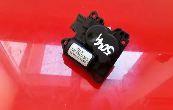 Jaguar S-Type Air flap motor/actuator YW4H19E616CA D7NEE005C167