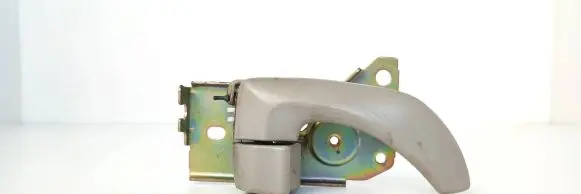 KIA Sorento Front door interior handle C102
