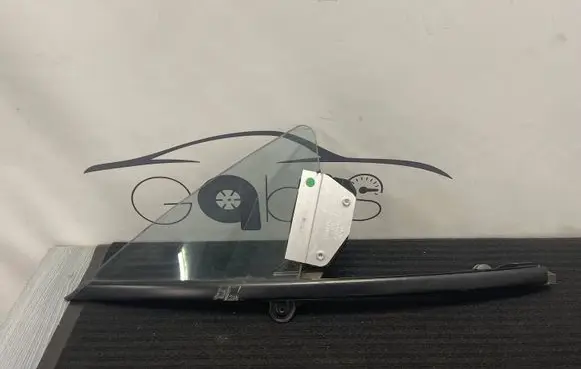 Bentley Continental Front vent window/glass (coupe) 3W0837412F