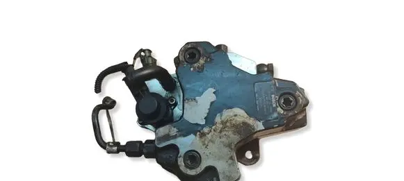 Volvo V70 Fuel injection high pressure pump 0445010111