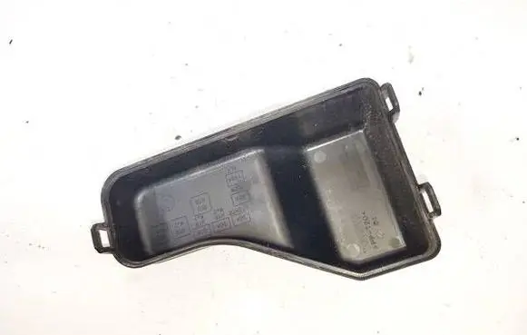 Toyota Corolla Verso AR10 Fuse box cover 