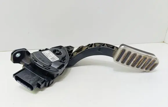 Volvo V60 Accelerator throttle pedal 31329371