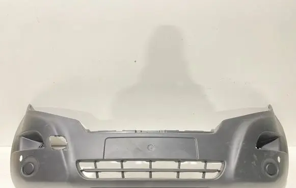 Nissan NV400 Front bumper 620223048R