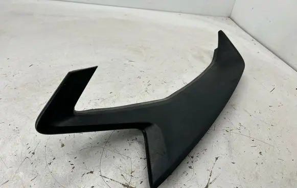 Chevrolet Camaro Front bumper lower grill 84112271 34112271