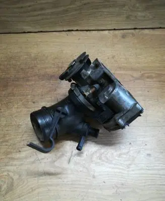 Volkswagen PASSAT B5 Throttle valve 058133063H