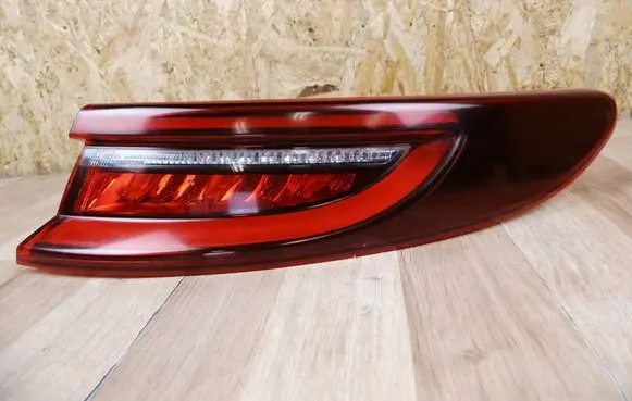 KIA Pro Cee'd III Rear/tail lights 92402J7200