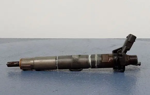 BMW X5 G05 Fuel injector 8580295