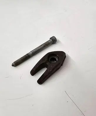 Ford Kuga II Fuel Injector clamp holder 9674341880