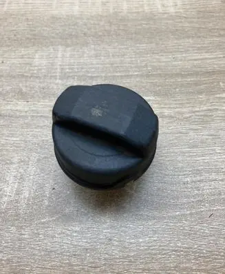 Audi A3 S3 8L Fuel tank filler cap 1H0201553B