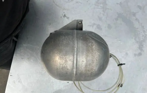 Mercedes-Benz S W220 Vacuum air tank A2203200215