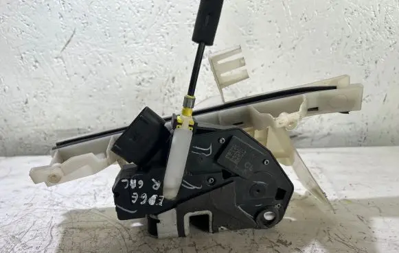 Ford Edge II Rear door lock FT4AA26412 40044240173 2258362