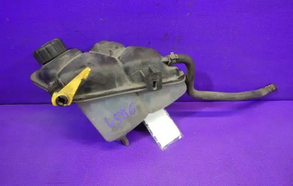 Mercedes-Benz Vaneo W414 Coolant expansion tank/reservoir 1685000249