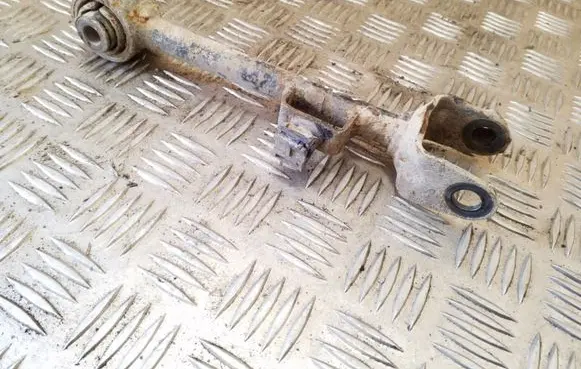 Honda CR-V Rear control arm