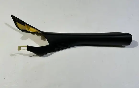 Chevrolet Corvette C6 (A) pillar trim 10441171