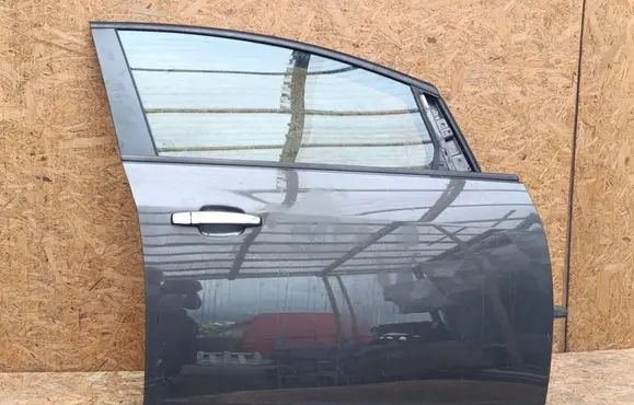 Opel Astra J Front door 13270671 AS2M3240DOT682 E000199