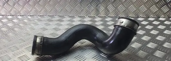 Mercedes-Benz C W203 Intercooler hose/pipe A2035282182