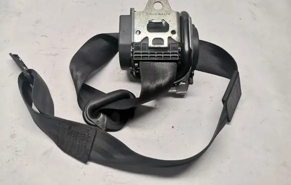 Audi A8 S8 D3 4E Front seatbelt 4E1857705