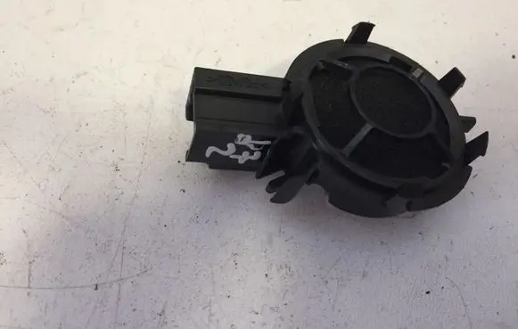 Volvo V50 High frequency speaker in the rear doors 30657119
