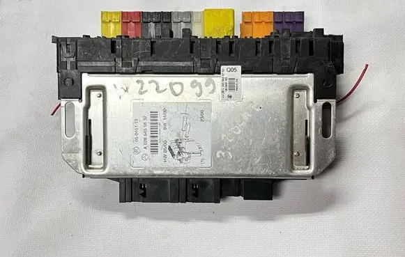 Mercedes-Benz S W220 Fuse box set 0025452001 08045153 0285459832