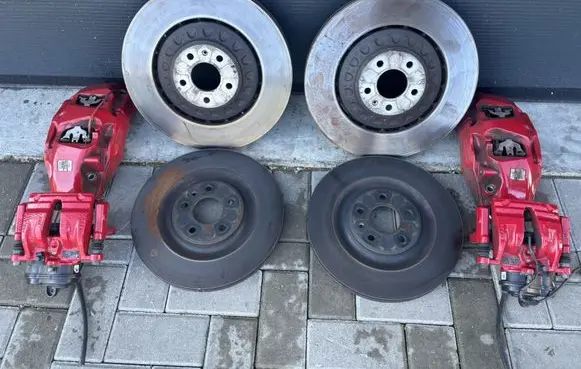 Audi Q8 Brake discs and calipers set 