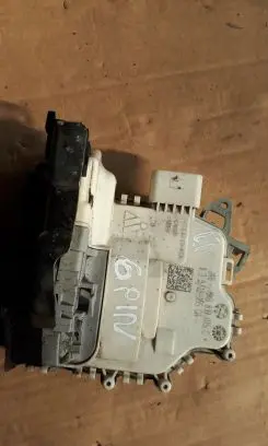 Audi A4 S4 B8 8K Rear door lock 8K0839015C