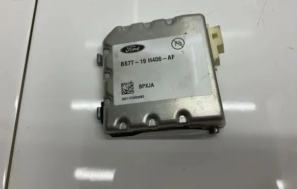 Windshield/windscreen camera