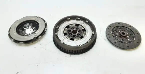 Mitsubishi Space Star Clutch set kit 30611710B 302385902 3023859