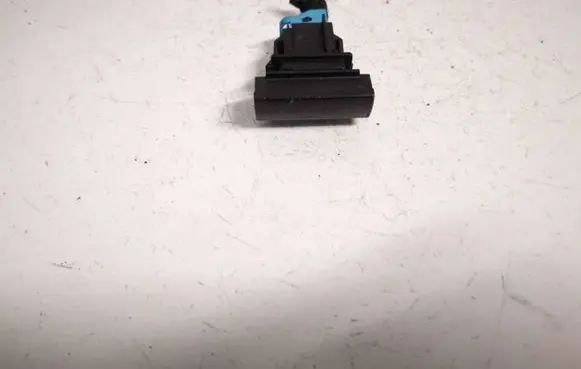 Passenger airbag on/off switch