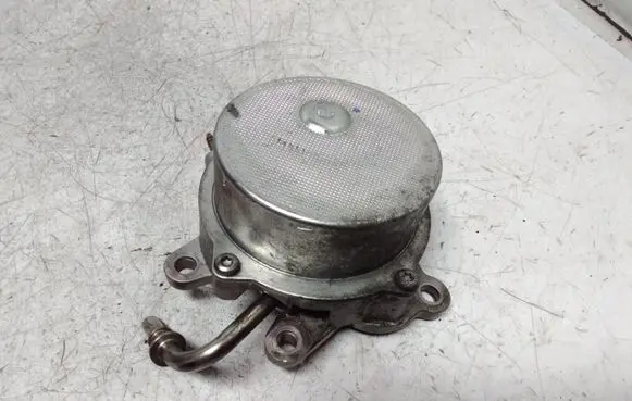Opel Signum Vacuum pump 70007401 8973304130