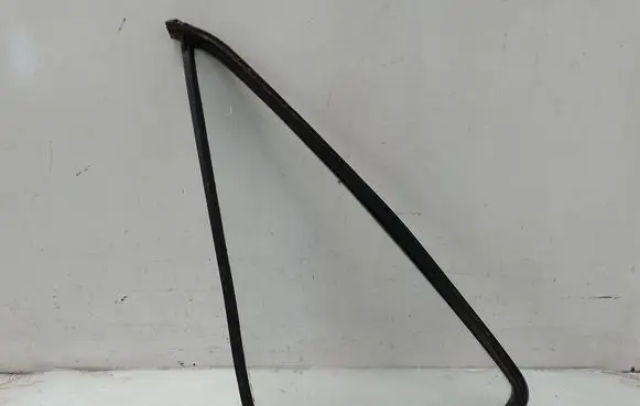 Volkswagen Golf I Front door vent window glass four-door 43R00049