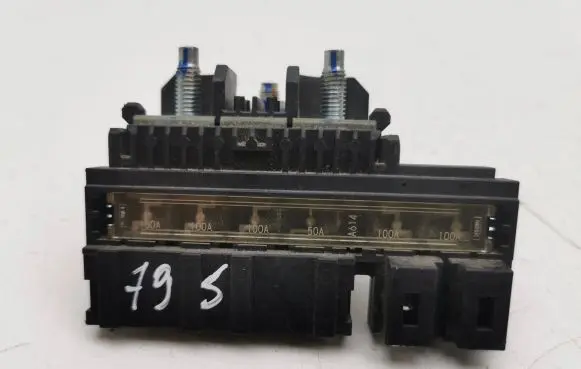 Nissan Qashqai Battery relay fuse 280120222950 P32SENG HV82AC1C