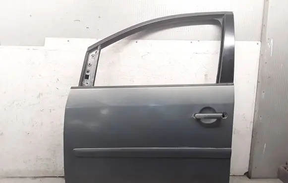Volkswagen Touran I Front door 